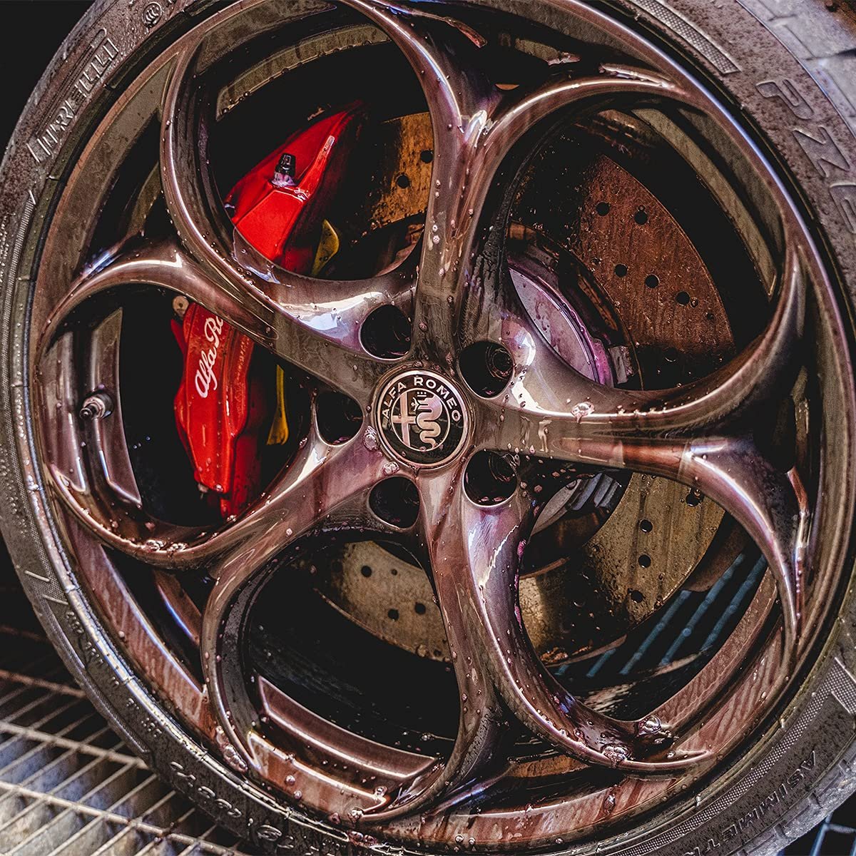 Maniac Line Iron Remover | Removes Iron Contaminants from Wheels, Bodywork & Glass | Safe for Chrome & Painted Surfaces